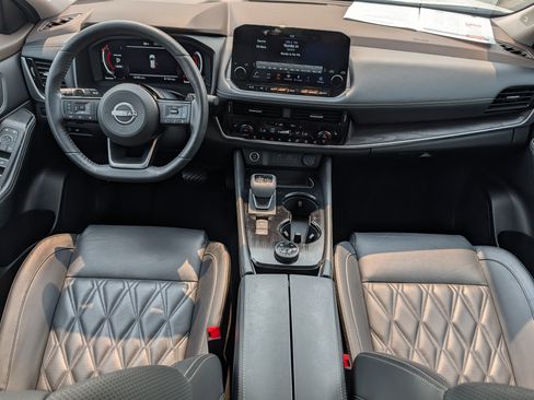 Used 2023 Nissan Rogue Platinum w/ Platinum Premium Package AWD/4WD image 10