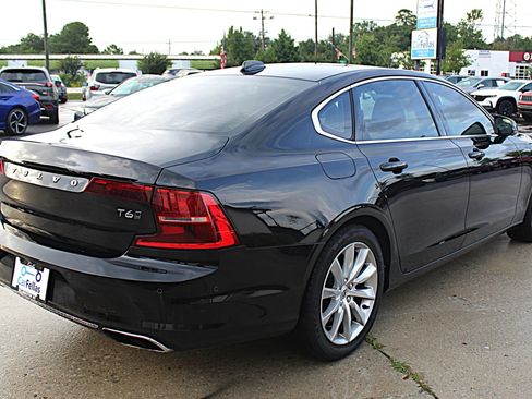 Used 2018 Volvo S90 T6 Momentum w/ Convenience Package AWD/4WD image 5