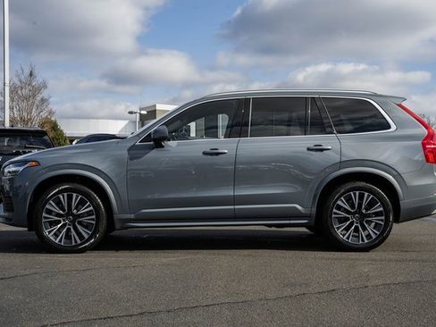 Used 2022 Volvo XC90 T5 Momentum w/ Advanced Package image 4