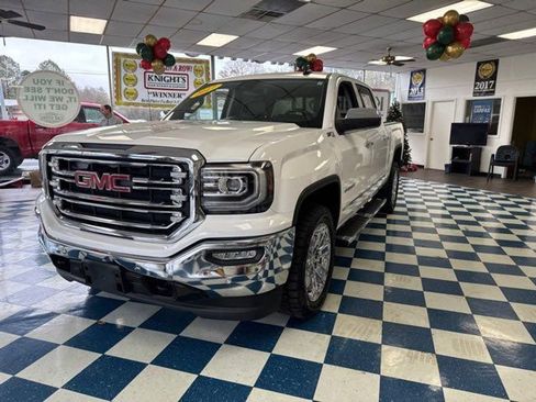 Used 2017 GMC Sierra 1500 SLT image 3