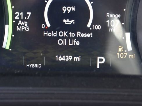 Used 2025 Jeep Wrangler Sahara AWD/4WD image 31