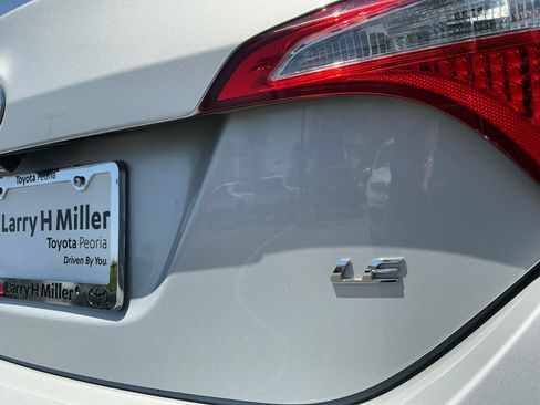 Used 2014 Toyota Corolla LE FWD image 24