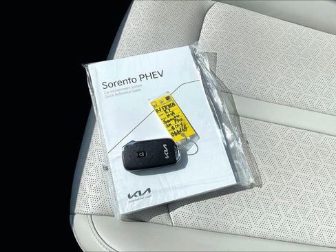 Used 2022 Kia Sorento SX AWD/4WD image 11