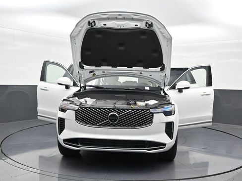 New 2026 Volvo XC90 T8 Ultra w/ Protection Package Premier AWD/4WD image 35