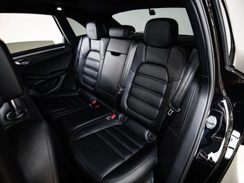 Used 2017 Porsche Macan GTS AWD/4WD image 24