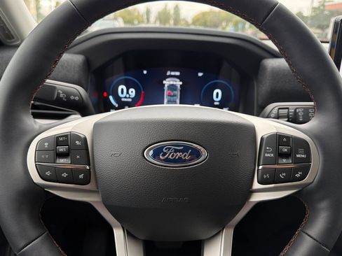 New 2026 Ford Explorer Active w/ Active Comfort Package RWD image 28