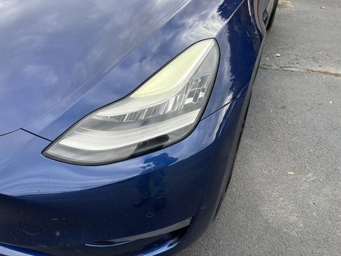 Used 2020 Tesla Model Y Long Range image 9