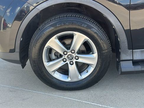 Used 2015 Toyota RAV4 XLE FWD image 7