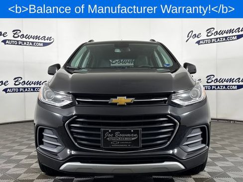 Certified 2022 Chevrolet Trax LT w/ LT Convenience Package AWD/4WD image 4