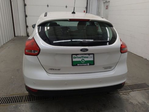 Used 2016 Ford Focus Titanium FWD image 6