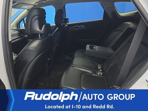 Used 2025 Kia Sportage EX image 17