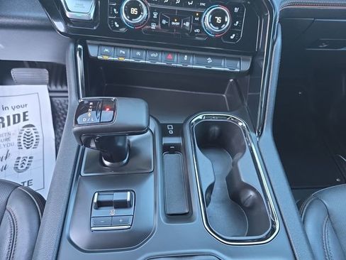 Used 2023 GMC Sierra 1500 AT4 w/ Technology Package AWD/4WD image 15