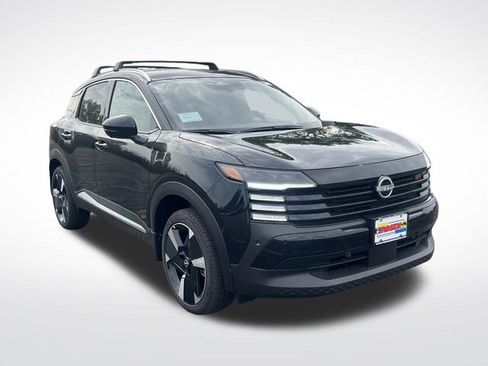 New 2026 Nissan Kicks SR w/ Cold Weather Package image 7