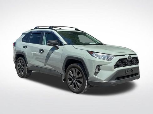 Used 2021 Toyota RAV4 XLE Premium AWD/4WD image 9