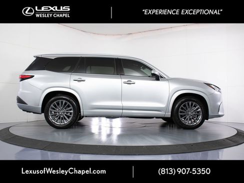 Used 2024 Lexus TX 350 FWD w/ Accessory Package (Z1) image 4