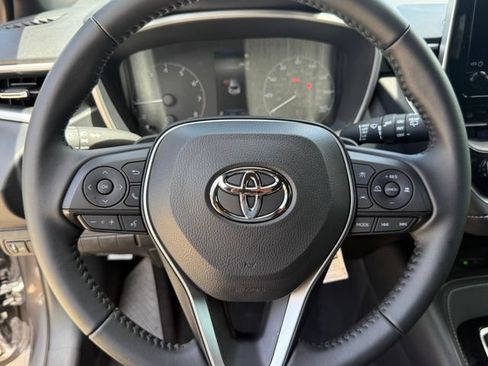 Used 2026 Toyota Corolla SE FWD image 15