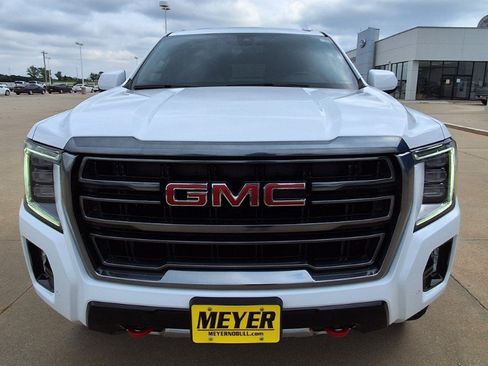 Used 2022 GMC Yukon AT4 AWD/4WD image 3