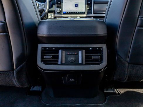 Used 2025 Ford F450 Platinum image 33