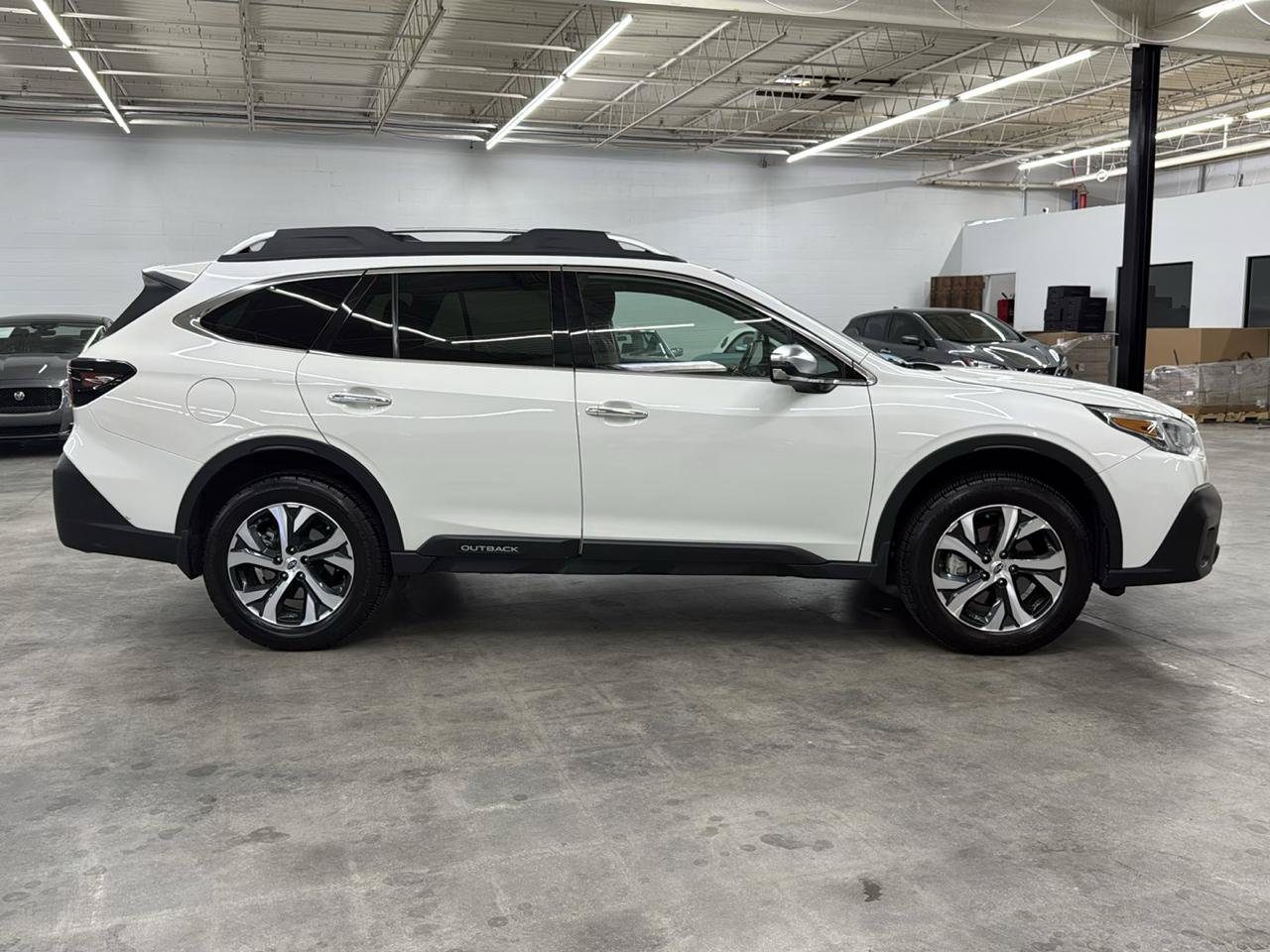 Used 2021 Subaru Outback Touring w/ Popular Package #2 AWD/4WD image 6