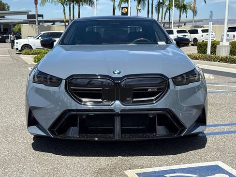 Used 2026 BMW M5 w/ Executive Package AWD/4WD image 4