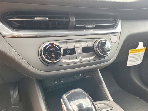 New 2025 Buick Envista Preferred image 20