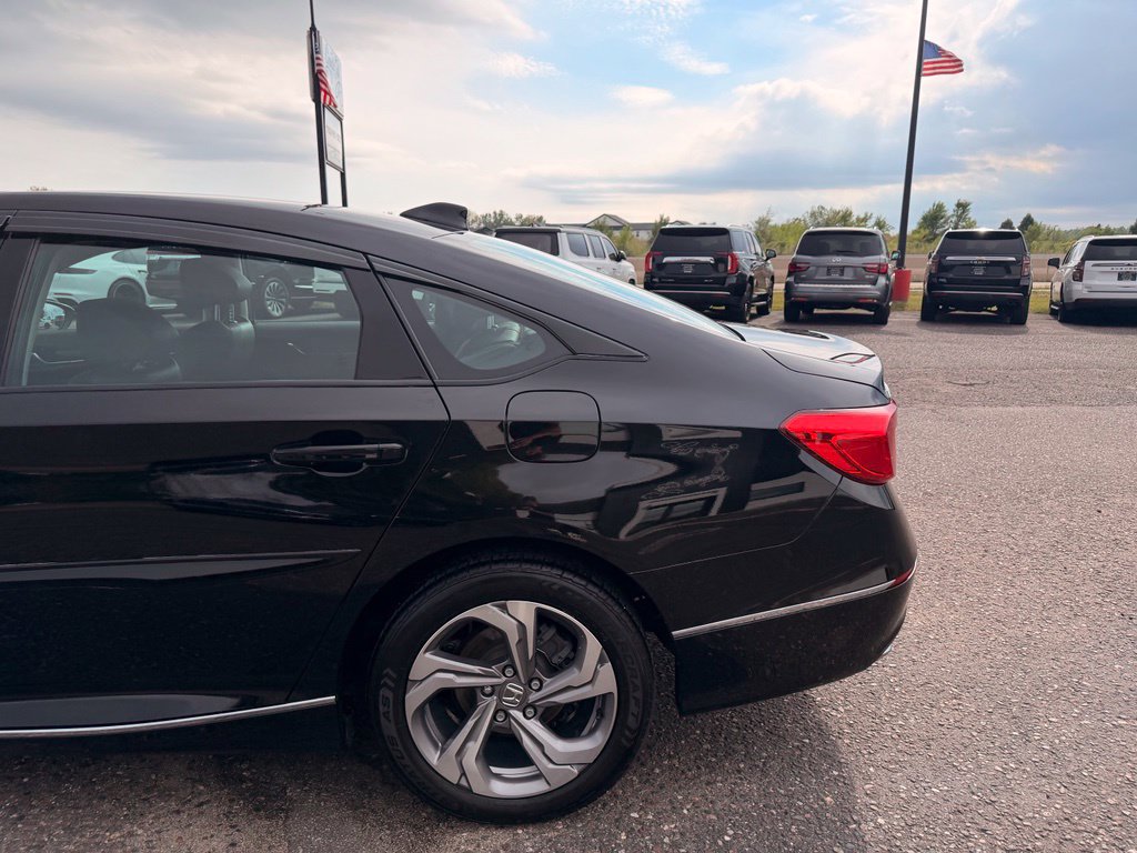 Used 2018 Honda Accord EX-L image 8