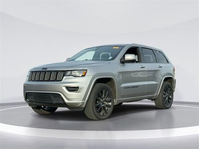 Used 2017 Jeep Grand Cherokee Altitude