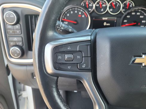 Used 2021 Chevrolet Silverado 1500 LT w/ Z71 Off-Road Package AWD/4WD image 21