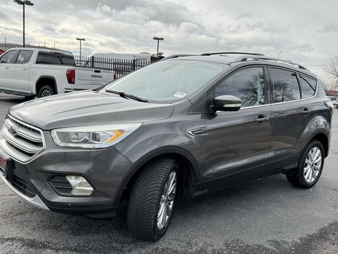 Used 2018 Ford Escape Titanium image 4