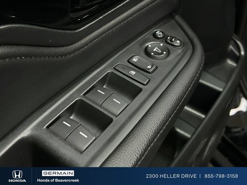 Used 2023 Honda Odyssey Elite image 13