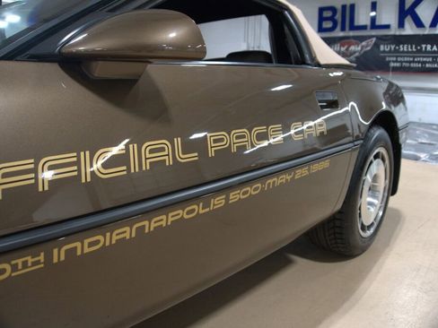 Used 1986 Chevrolet Corvette Convertible image 15