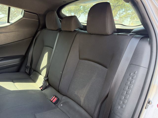 Used 2018 Toyota C-HR XLE FWD image 17