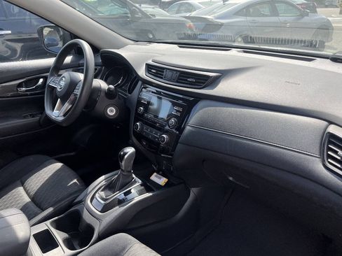 Used 2017 Nissan Rogue S AWD/4WD image 15