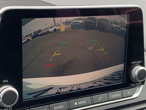 Used 2025 Nissan Altima 2.5 SV image 24