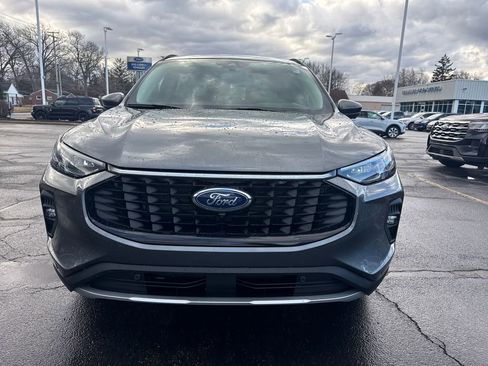 Used 2025 Ford Escape Platinum w/ Premium Technology Package image 3