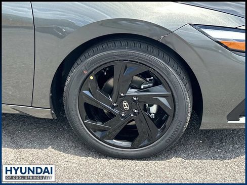 New 2026 Hyundai Elantra SEL Sport FWD image 9