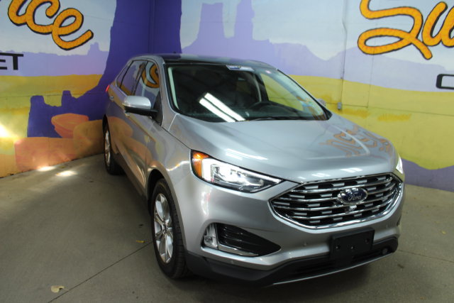 Used 2022 Ford Edge Titanium w/ Equipment Group 301A AWD/4WD image 2