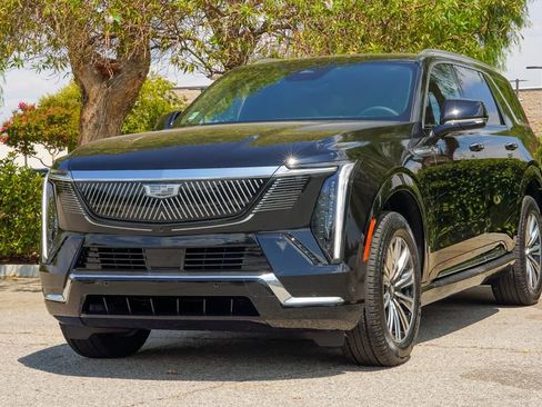 New 2026 Cadillac Escalade IQL Luxury image 2