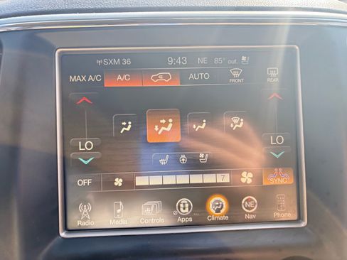 Used 2017 Jeep Grand Cherokee Overland AWD/4WD image 17