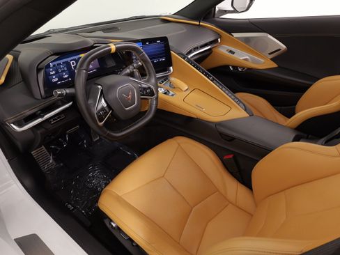 Used 2020 Chevrolet Corvette Stingray Preferred Cpe w/ 2LT Preferred Equipment Group RWD image 30