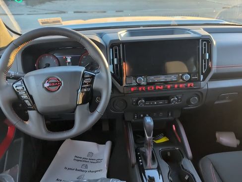 Used 2025 Nissan Frontier Pro-X w/ Pro Convenience Package image 5
