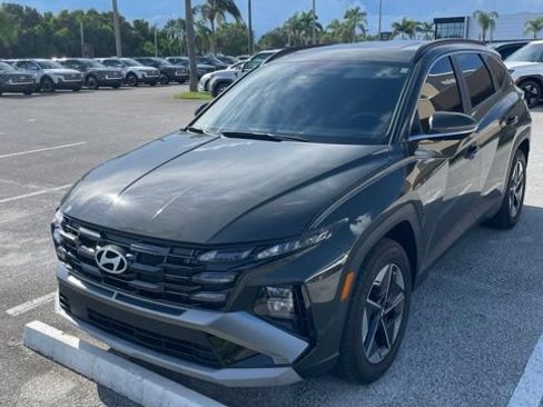 Certified 2025 Hyundai Tucson SEL FWD image 2
