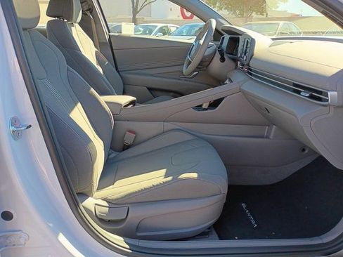 New 2026 Hyundai Elantra SEL Sport Premium FWD image 8