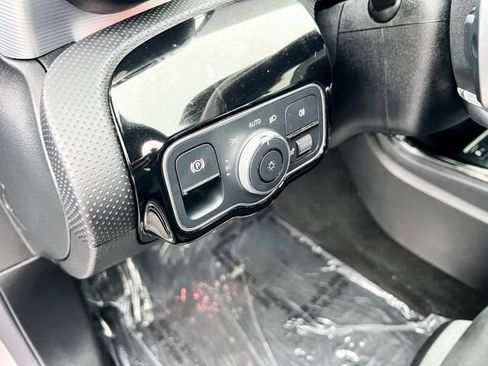 Used 2022 Mercedes-Benz CLA 250 4MATIC image 13