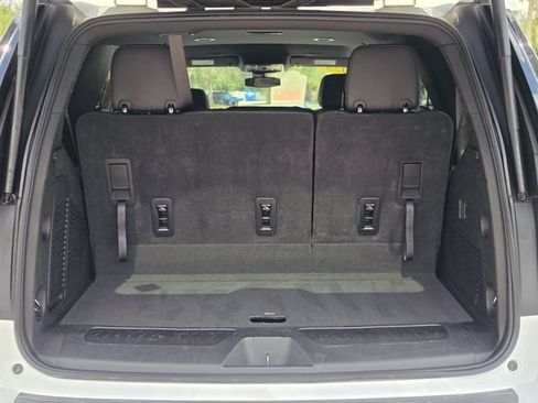 Used 2025 Chevrolet Tahoe LT AWD/4WD image 12