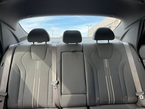 Used 2025 Hyundai Elantra SEL FWD image 39