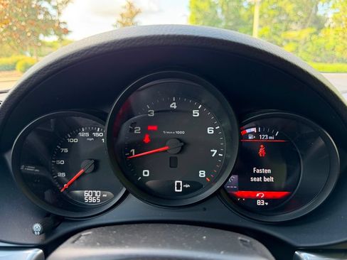 Certified 2024 Porsche 718 Cayman RWD image 10