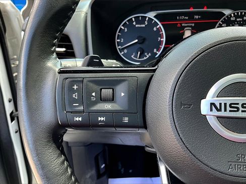 Used 2021 Nissan Rogue S image 11