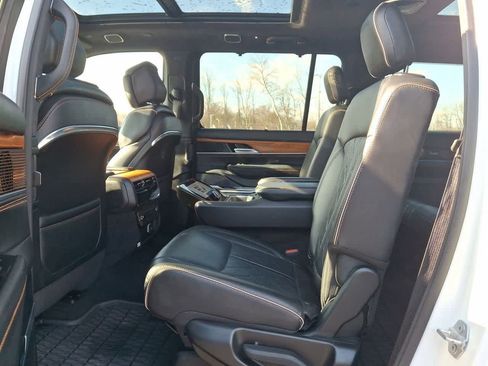 Used 2024 Jeep Grand Wagoneer L Series III image 25