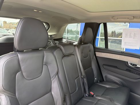 Used 2025 Volvo XC90 T8 Ultra w/ Protection Package Premier image 15